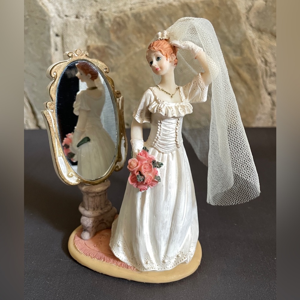 Vintage K’s Collection Beautiful Bride Resin Figurine Having One Last Look